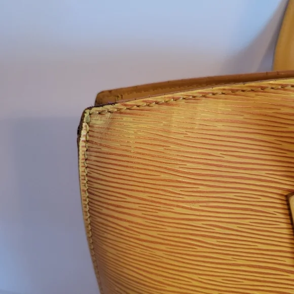 LV Yellow Epi Leather Zip Tote - Picture 3 of 14